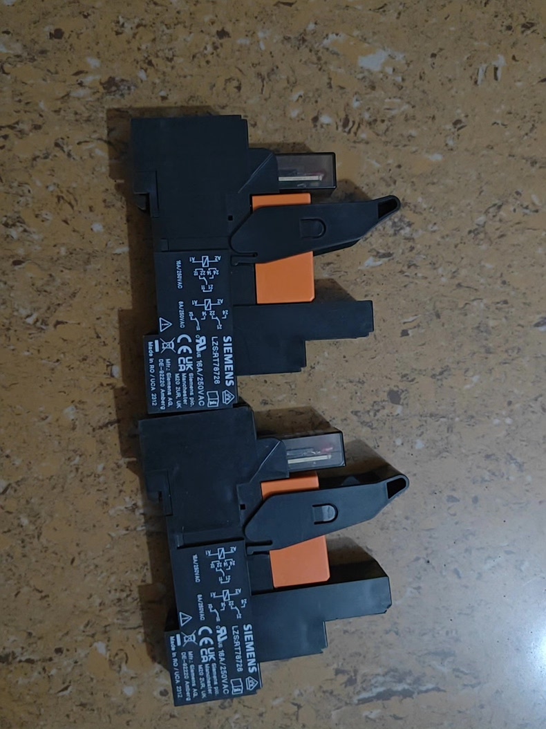 Siemens LZS:RT4B4T30 Модуль