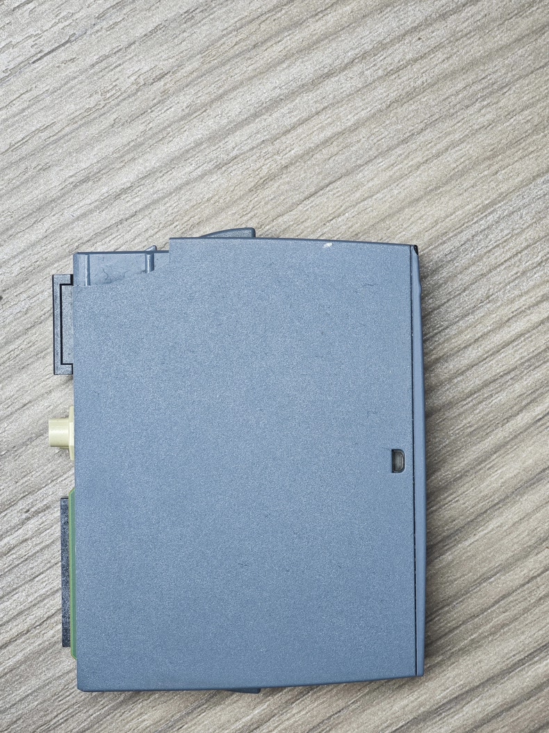 Siemens 6ES7135-6GB00-0BA1 Модуль ET-200 2