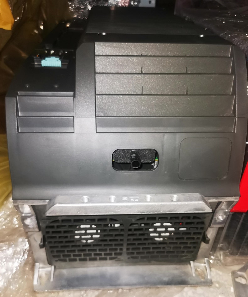 Siemens 6SL3210-1KE32-4UF1 Преобразователь частоты 3