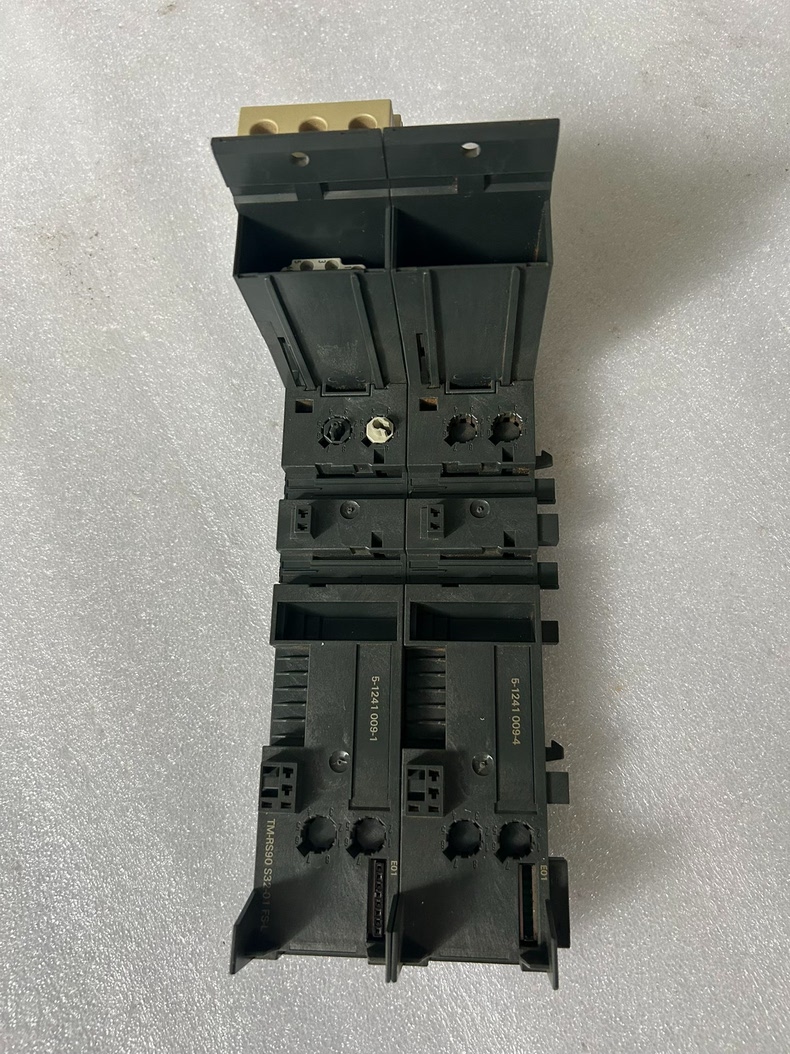 Siemens 3RK1903-0AC00 Модуль ET-200