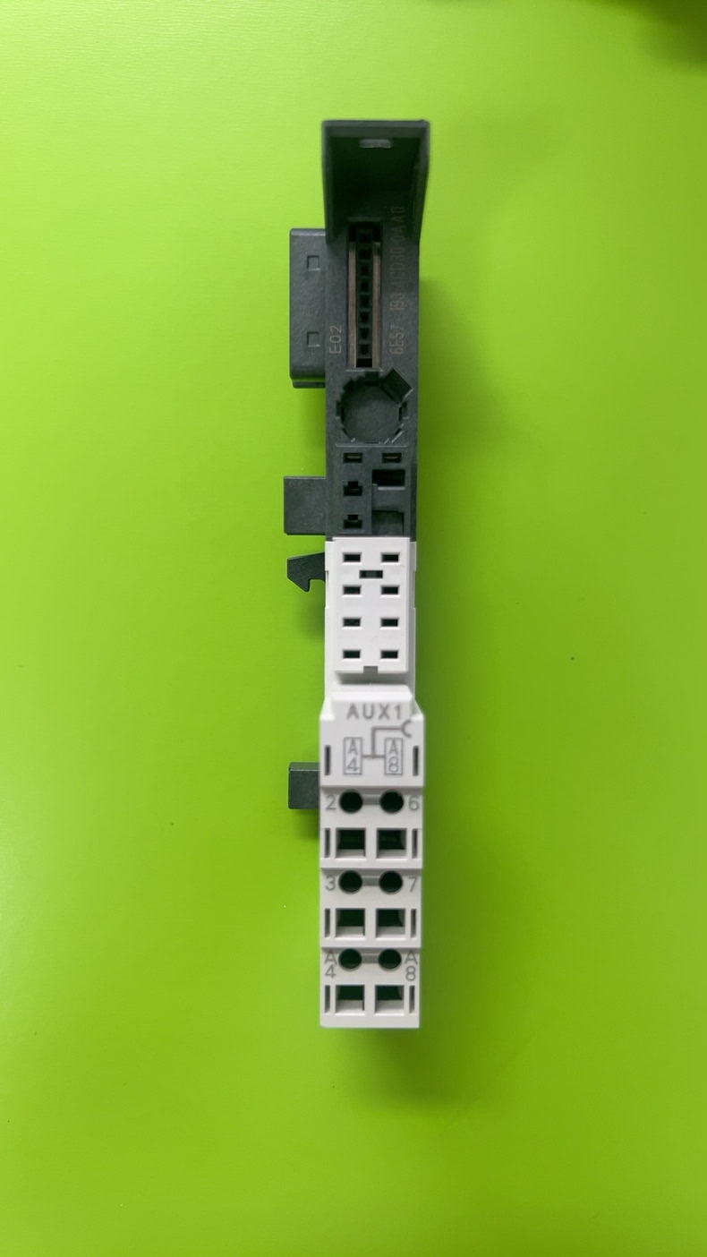 Siemens 6ES7193-4CD30-0AA0 Модуль ET-200 2