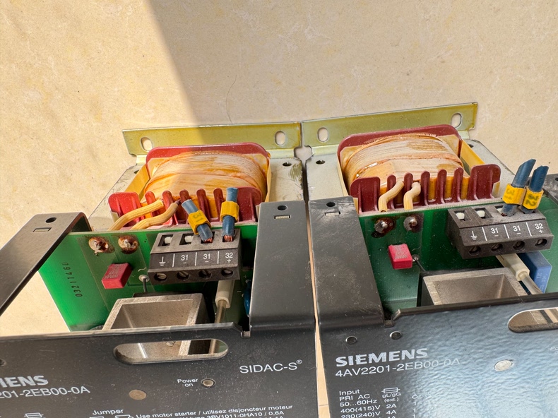 Siemens 4AV2201-2EB00-0A Источник питания 3