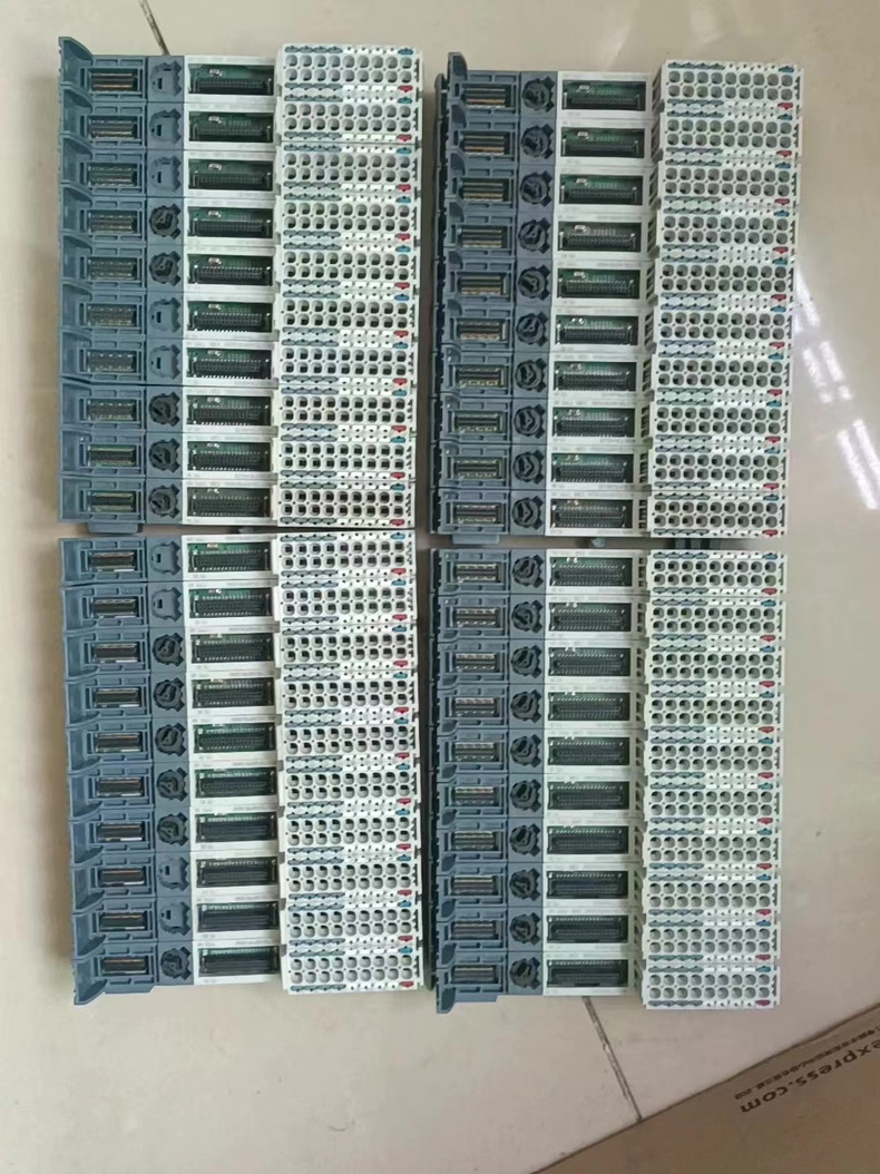 Siemens 6ES7193-6BP00-0DA0 Модуль ET-200
