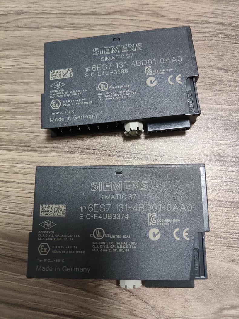 Siemens 6ES7131-4BD01-0AA0 Модуль ET-200