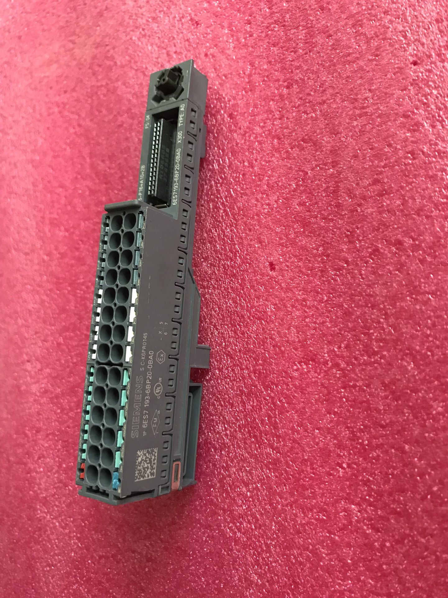 Siemens 6ES7193-6BP20-0BA0 Модуль ET-200