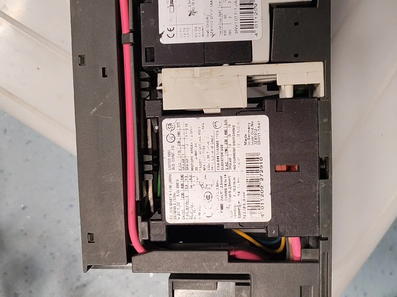 Siemens 3RK1301-1JB00-0AA2 Модуль ET-200 3