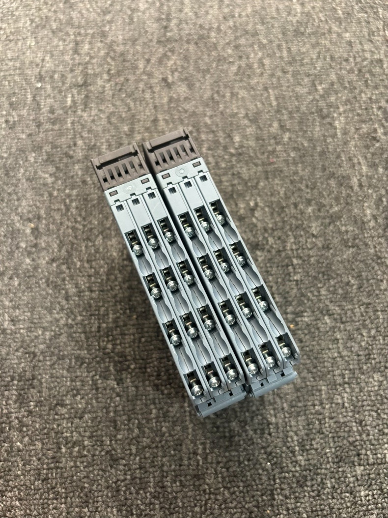 Siemens 3RK2400-2CE00-2AA2 Модуль 6